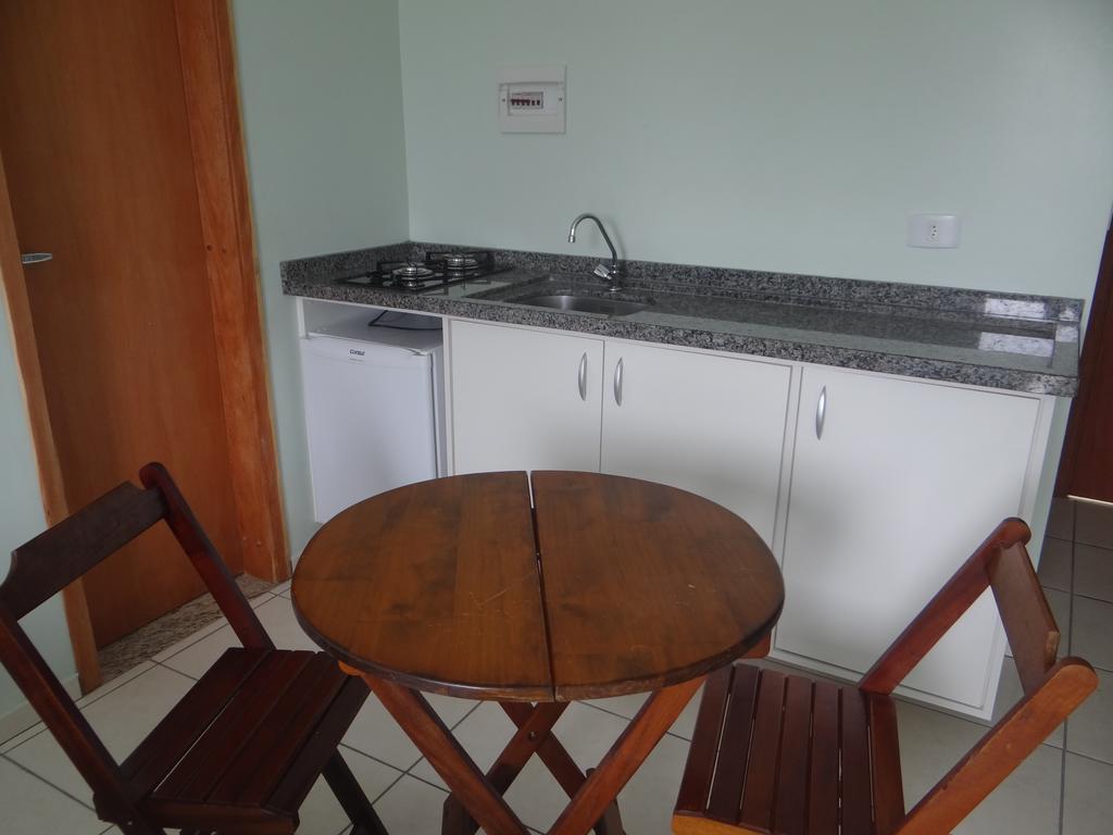 Апартаменты Residencial Studio Living Гуаратуба Номер фото